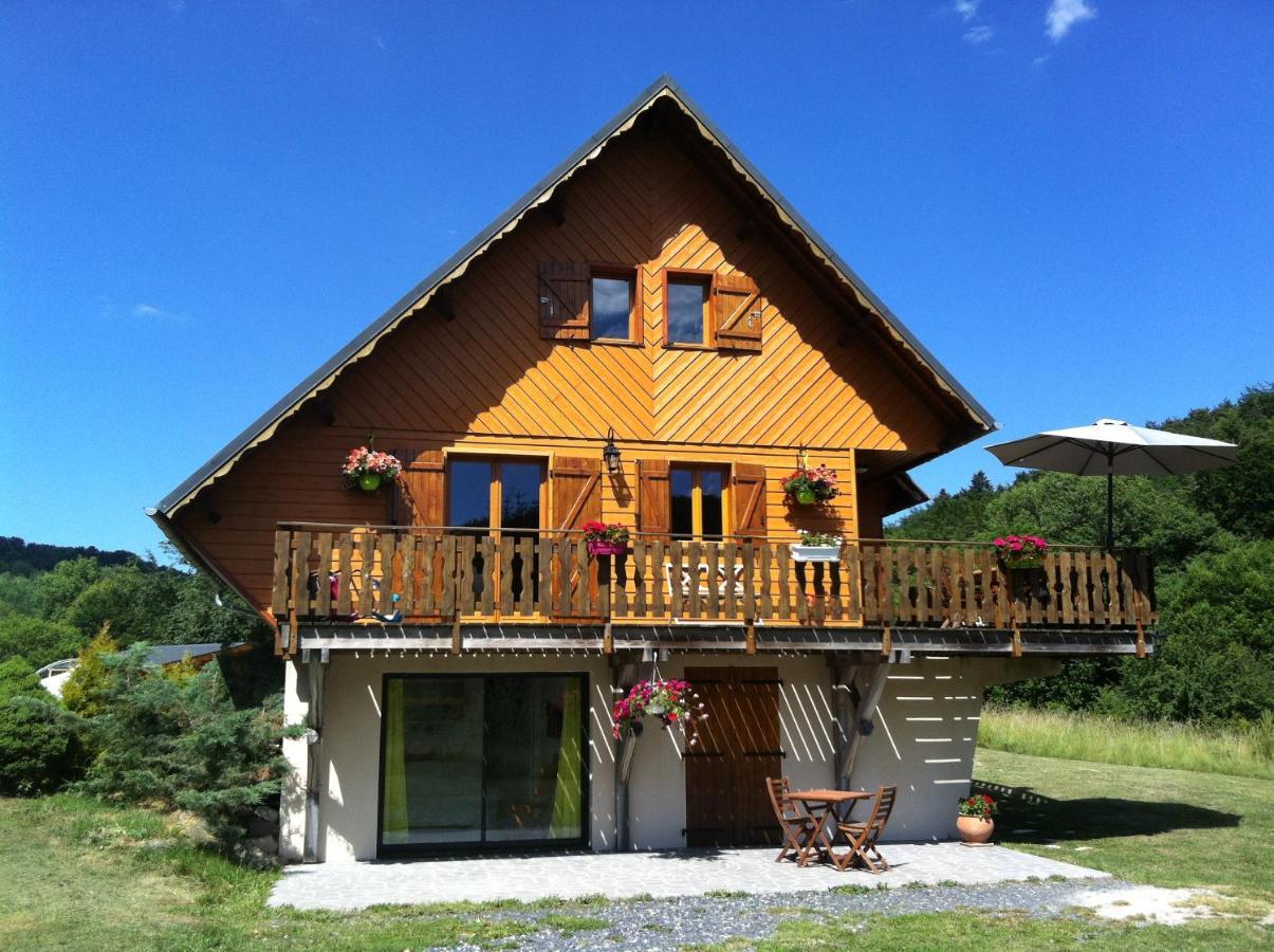 Chalet Entre Lac Et Volcan Murol Esterno foto