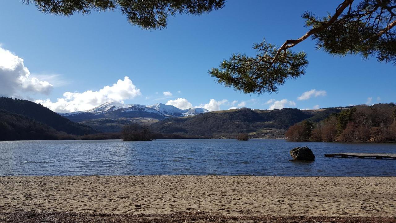 Chalet Entre Lac Et Volcan Murol Esterno foto